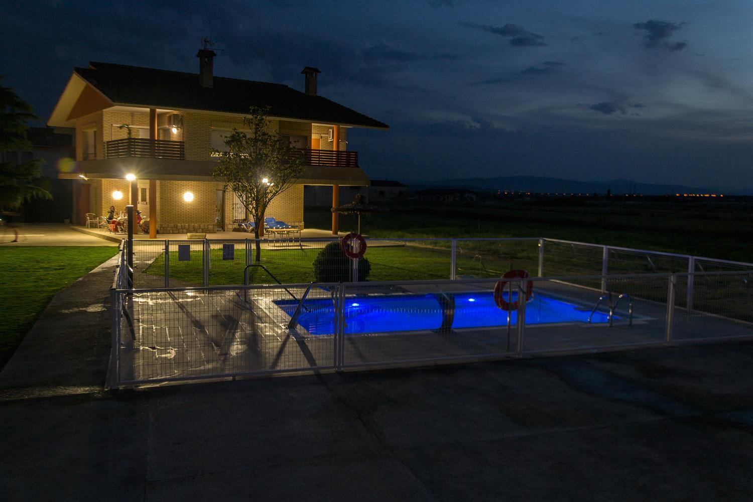 Oasis De Bardenas, B&B Con Piscina Privada Valtierra Exterior foto