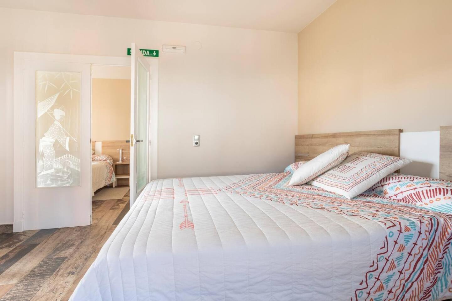 Oasis De Bardenas, B&B Con Piscina Privada Valtierra Exterior foto